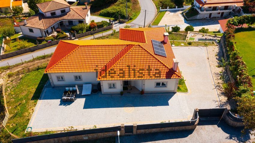 Moradia T3 em Azias, €375.000