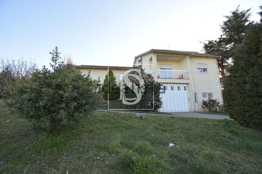 Moradia T5 em donai, €380.000