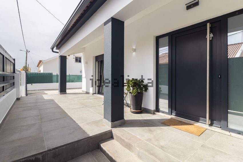 Moradia T4 à venda em Santo António da Charneca, Barreiro — foto 4