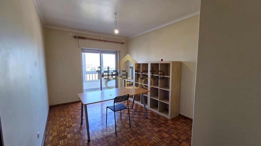 Apartamento T2 à venda em Santa Iria de Azoia, São João da Talha e Bobadela, Loures — foto 13