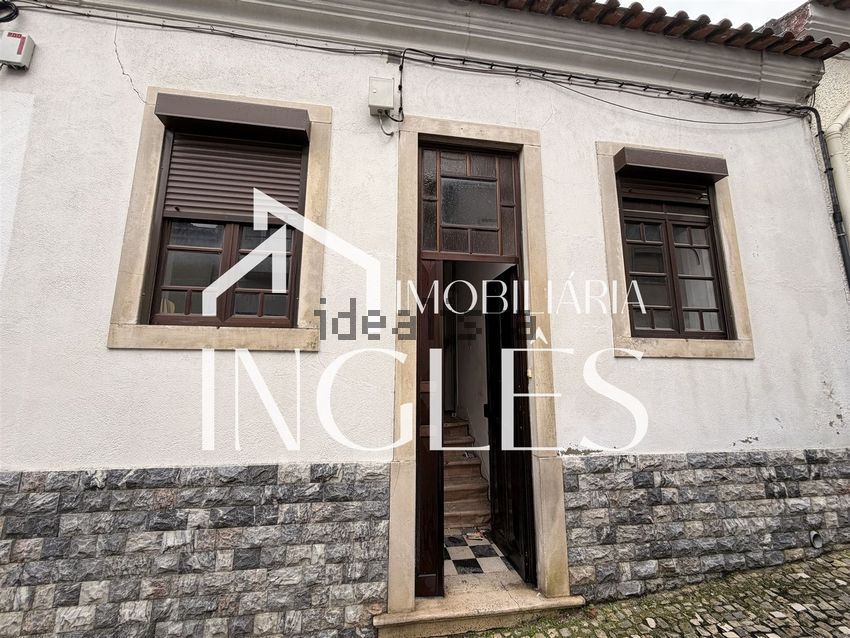 Moradia T3 em União de Freguesias da Cidade de Santarém, €185.000