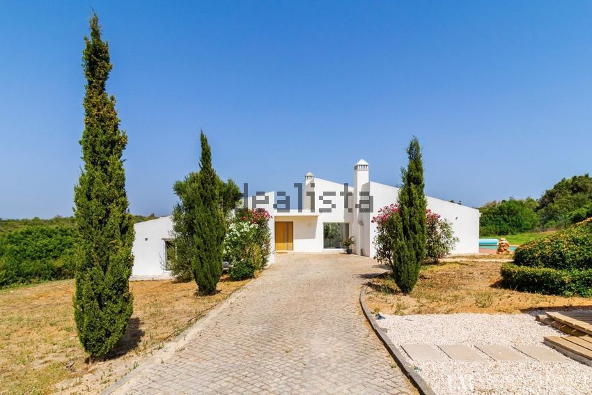Moradia T4 em Odiáxere, €1.195.000