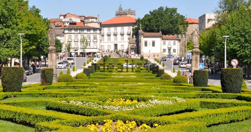 Moradia T3 em Mesão Frio, €470.000