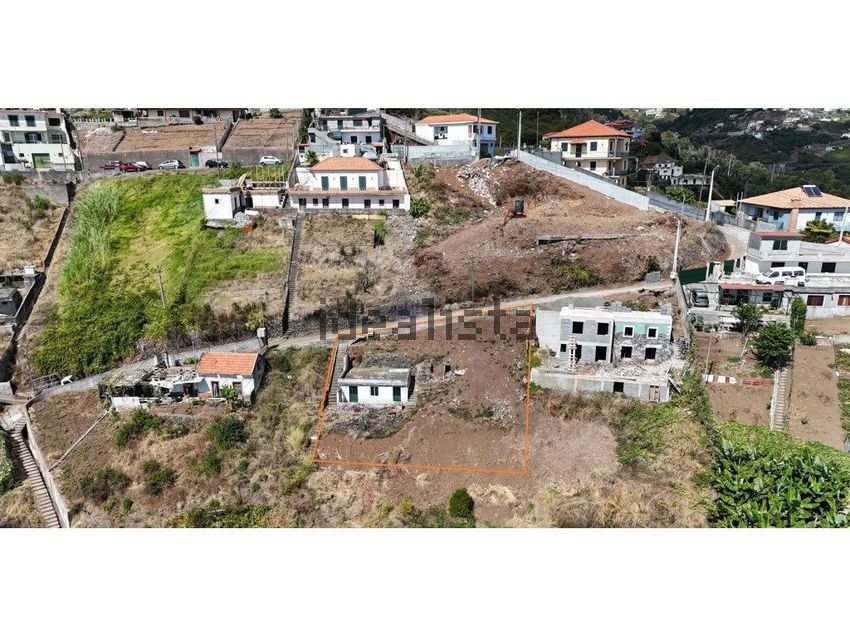 Moradia T1 em Estreito de Câmara de Lobos, €125.000