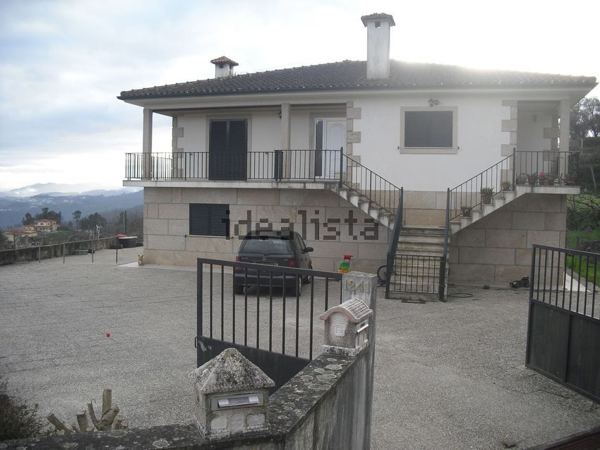 Moradia T6+ em Moreira do Castelo, €600.000