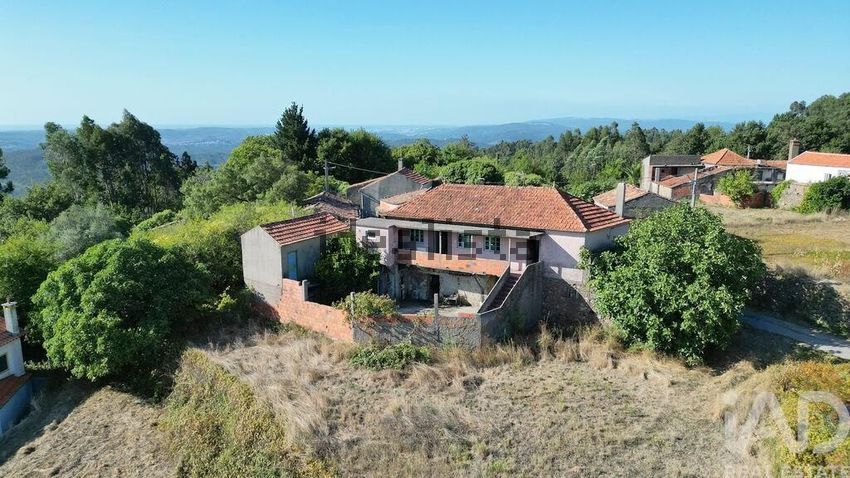 Moradia T4 em Espinhal, €75.000