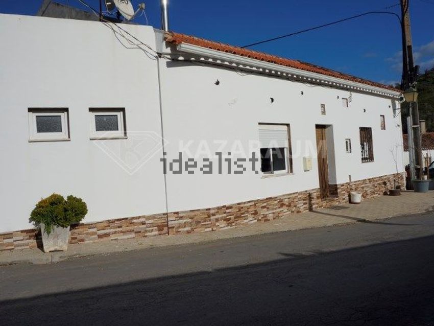 Moradia T4 em Vale de Santiago, €220.000