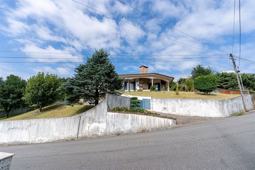 Moradia T3 à venda em Oliveira de Azeméis, Santiago de Riba-Ul, Ul, Macinhata da Seixa e Madail, Oliveira de Azeméis — foto 4