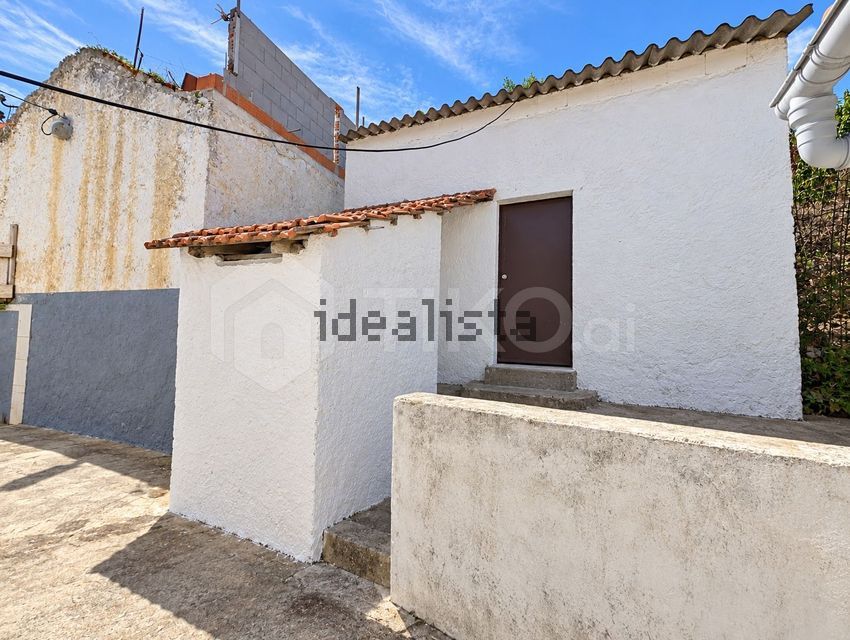 Moradia T2 à venda em Aldeia Galega da Merceana e Aldeia Gavinha, €35.000