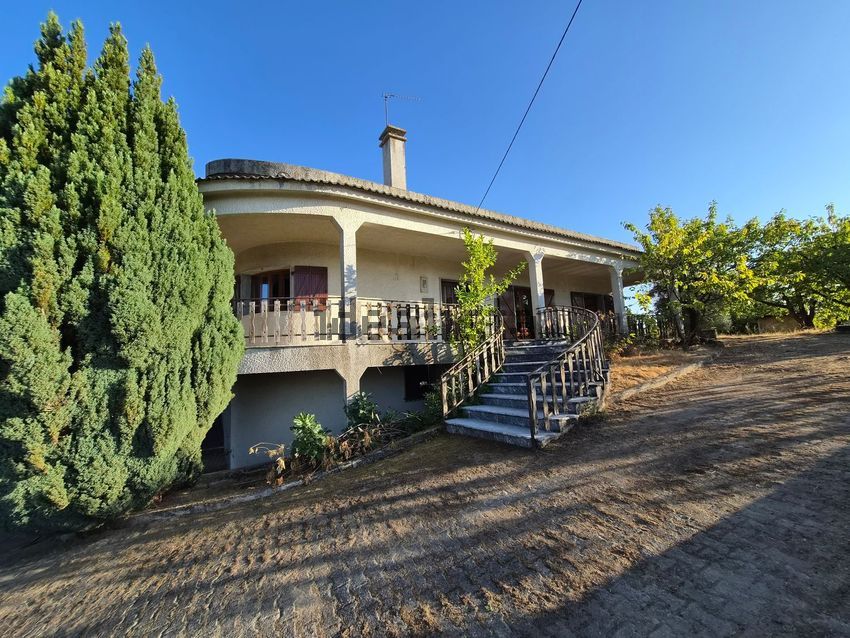Moradia T5 em Fundão, Valverde, donas, Aldeia de Joanes e Aldeia Nova do Cabo, €325.000