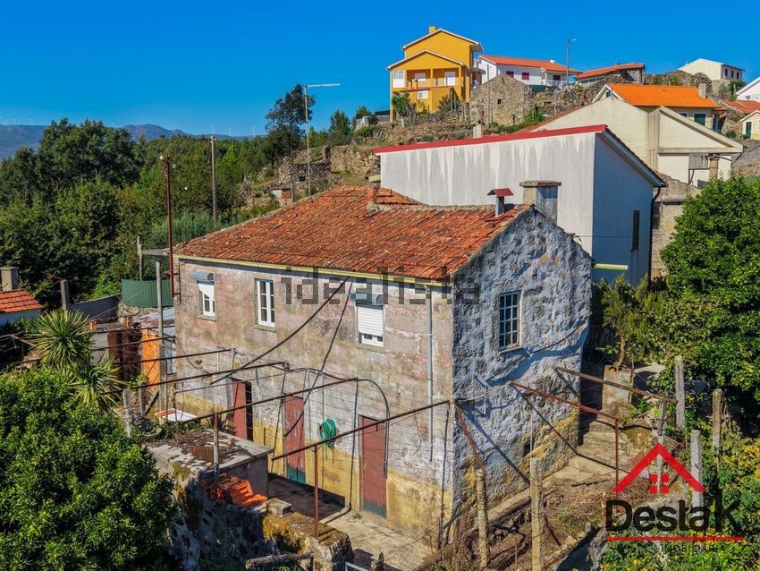 Moradia T3 em Serrazes, €69.500