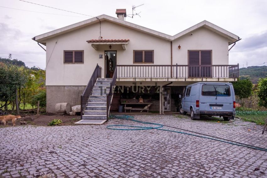Moradia T3 em São Torcato, €478.000