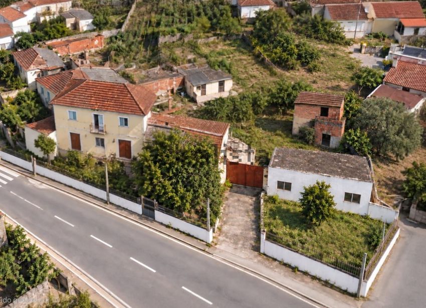 Moradia T3 à venda em Santiago de Litém, €169.900