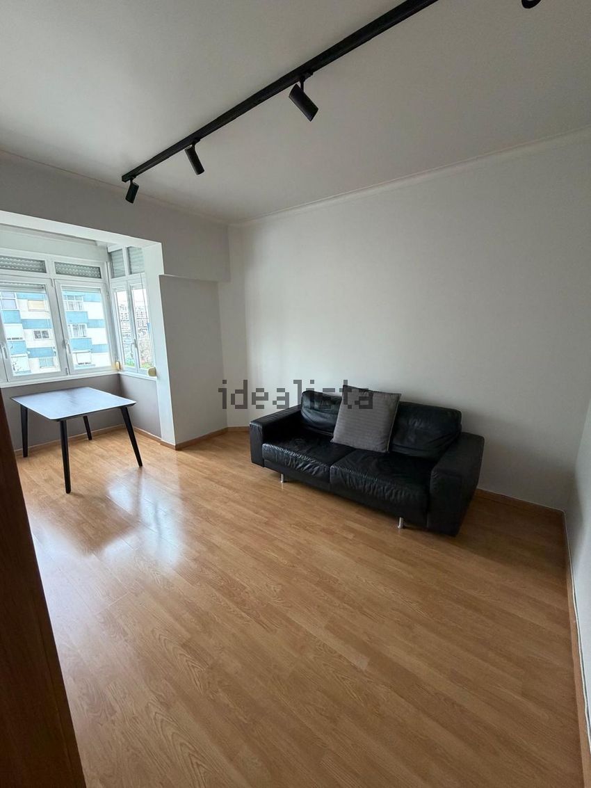 Apartamento T3 à venda em Santa Clara, Lisboa — foto 2