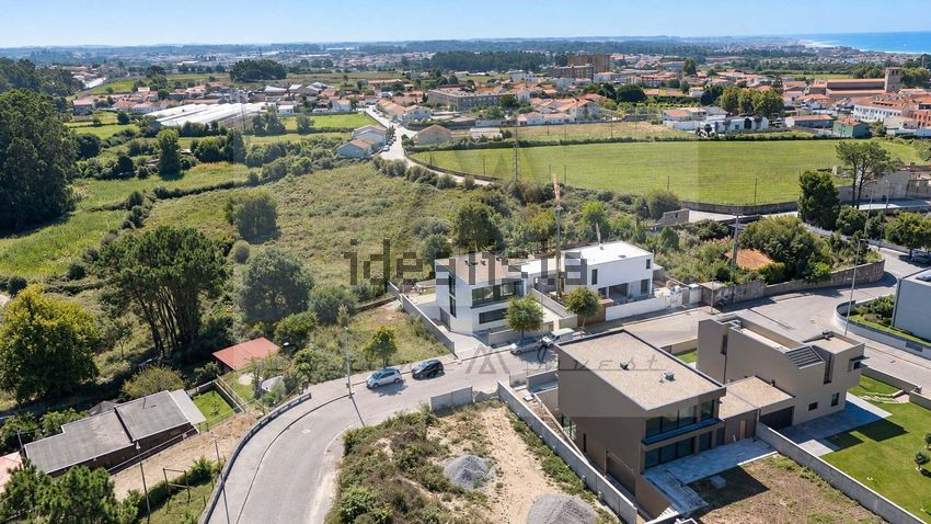 Moradia T5 à venda em Azurara, Vila do Conde — foto 3