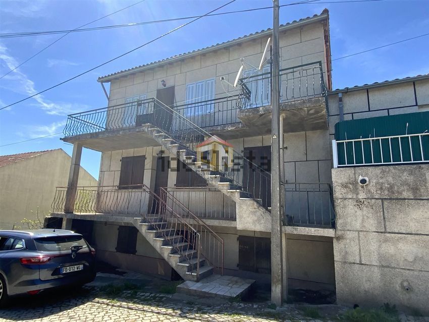 Moradia T4 em Quadrazais, €78.000