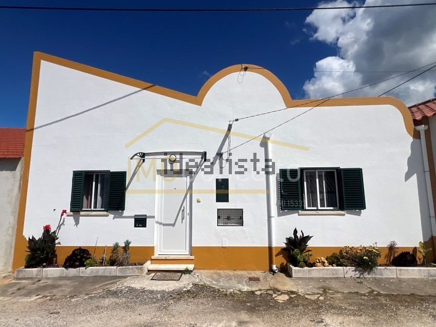 Moradia T3 em São Pedro de Tomar, €255.000