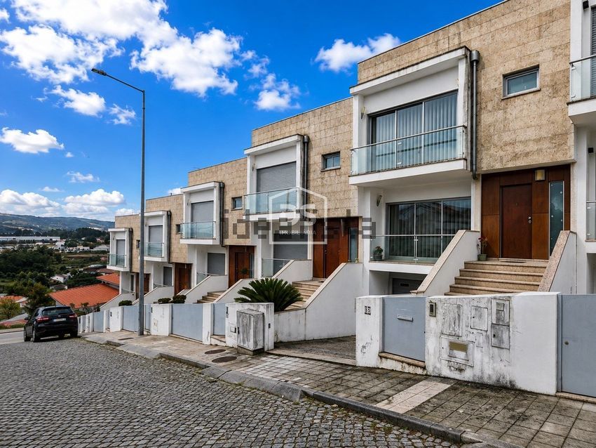 Moradia T3 em Cristelos, Boim e Ordem, €320.000