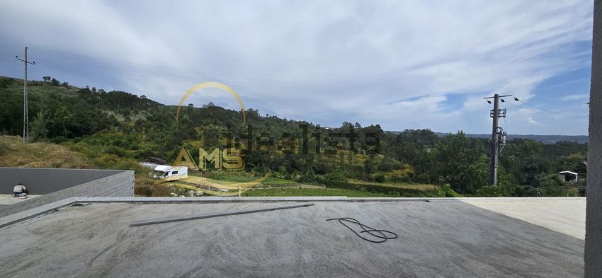 Moradia T4 à venda em Revelhe, Fafe — foto 35