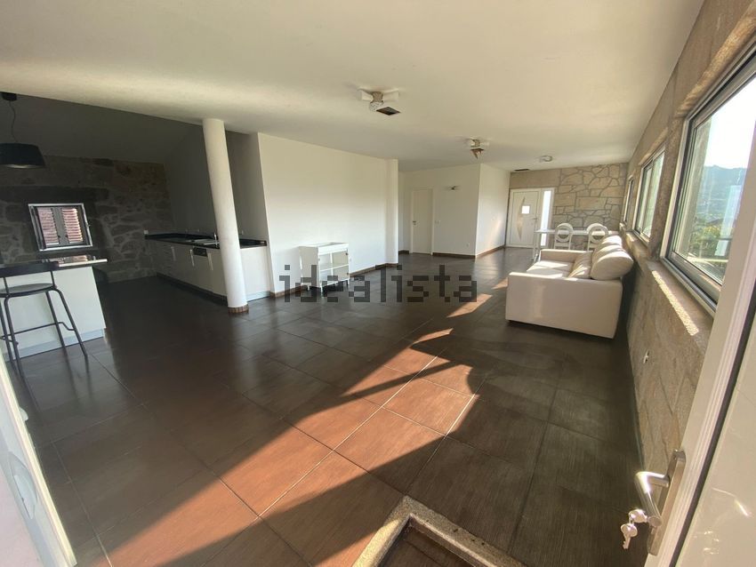 Moradia T3 em Ponte da Barca, Vila Nova de Muía e Paço Vedro de Magalhães, €320.000