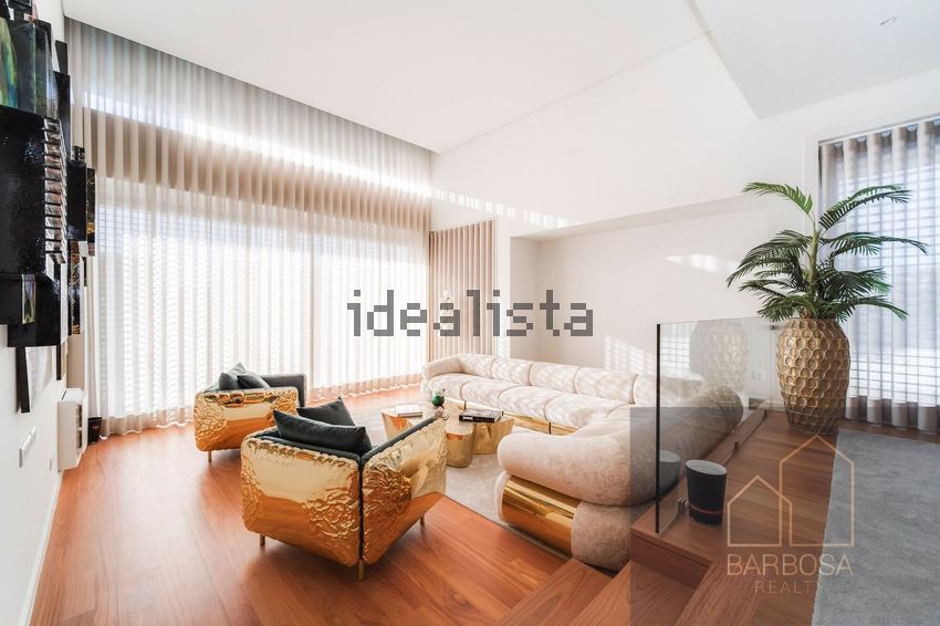Moradia T6+ à venda em Nogueira e Silva Escura, €1.250.000