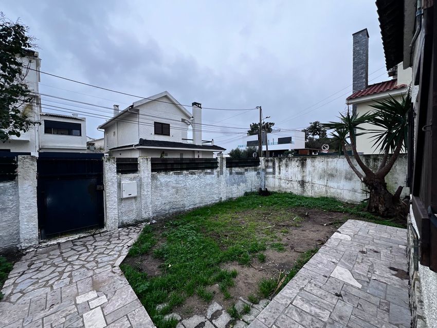 Moradia T2 à venda em Charneca de Caparica e Sobreda, Almada — foto 2