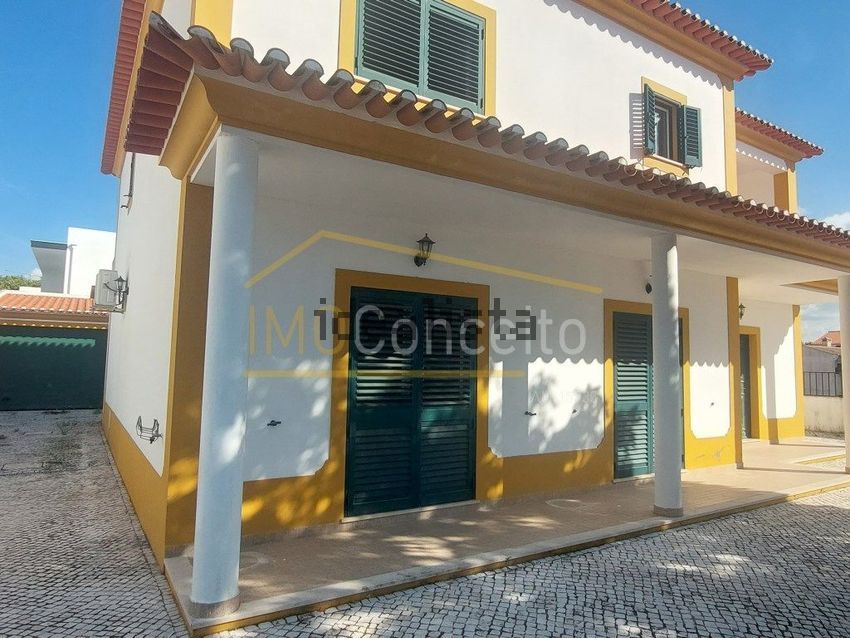 Moradia T3 à venda em Nossa Senhora de Fátima, Entroncamento — foto 4