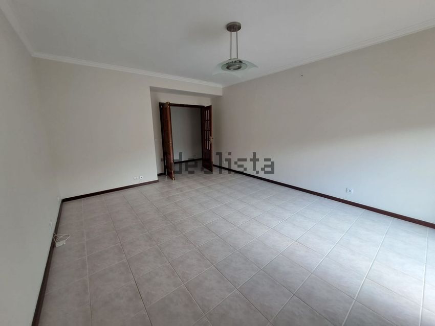Apartamento T3 à venda em São Pedro de Castelões, Vale de Cambra — foto 2