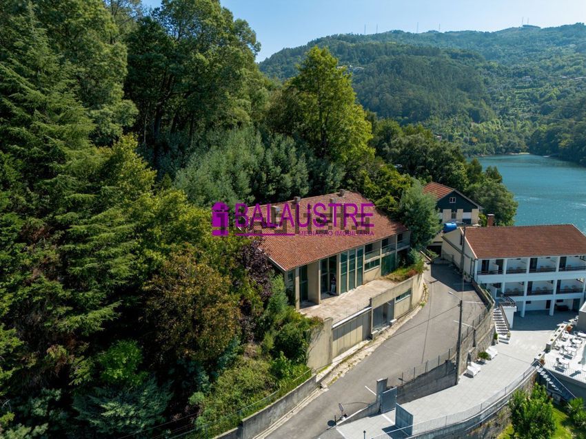 Moradia T5 à venda em Vilar da Veiga, Terras de Bouro — foto 2