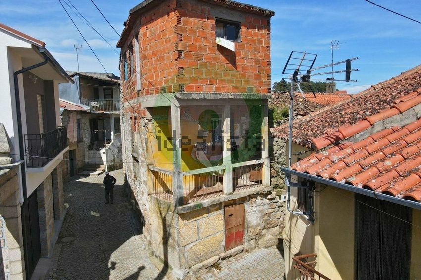 Moradia T0 em Possacos, €12.000