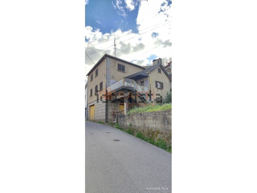 Moradia T4 em Cristoval, €120.000