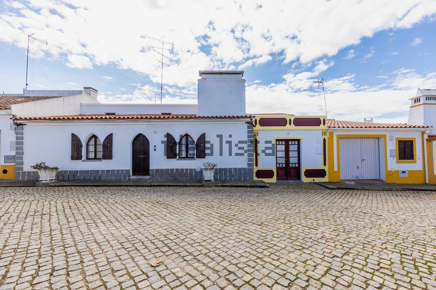 Moradia T6+ em Barbacena e Vila Fernando, €424.500
