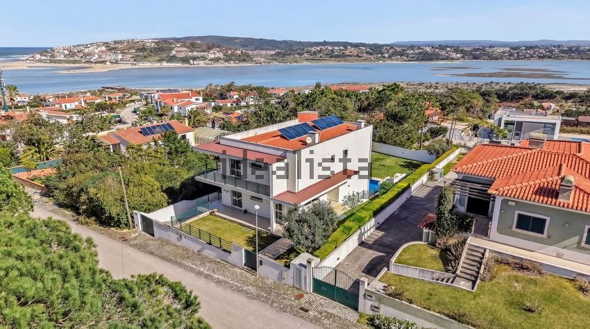 Moradia T5 em Vau, €935.000