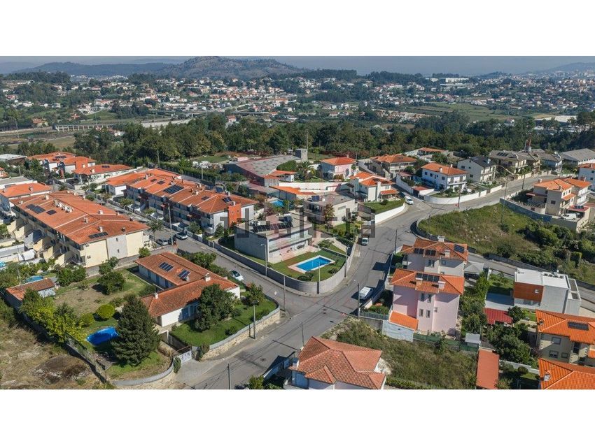 Moradia T4 à venda em Celeirós, Aveleda e Vimieiro, Braga — foto 37