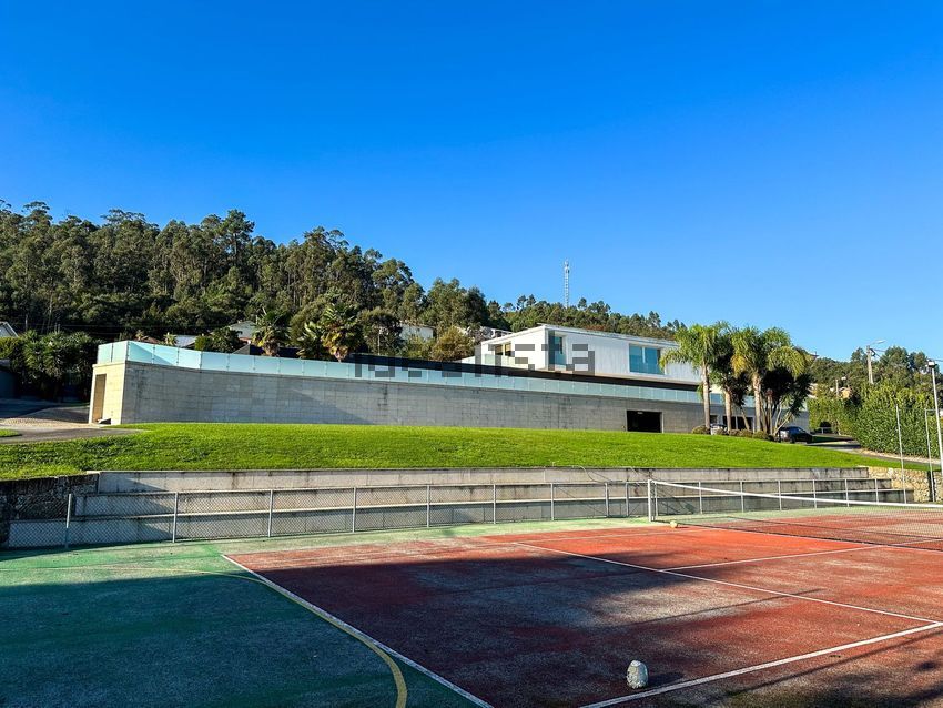 Moradia T5 em Vila Nova de Famalicão e Calendário, €2.500.000