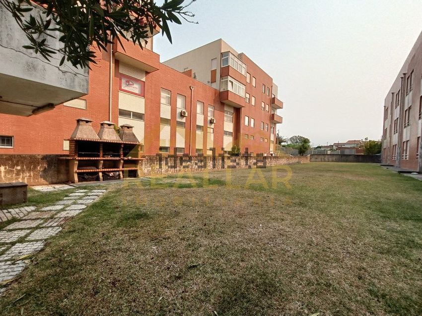 Apartamento T3 em Apúlia, €265.000