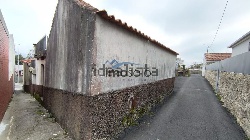 Moradia T0 à venda em Oliveira de Azeméis, Santiago de Riba-Ul, Ul, Macinhata da Seixa e Madail, Oliveira de Azeméis — foto 2