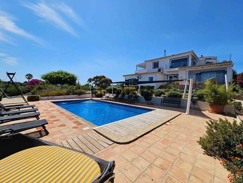 Moradia T6+ em Lagoa e Carvoeiro, €1.790.000