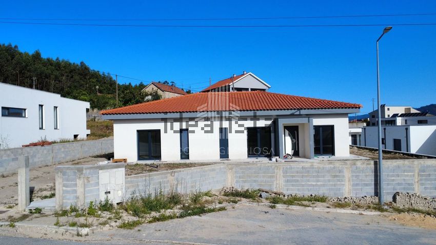Moradia T4 à venda em Oliveira de Frades, Souto de Lafões e Sejães, Oliveira de Frades — foto 24