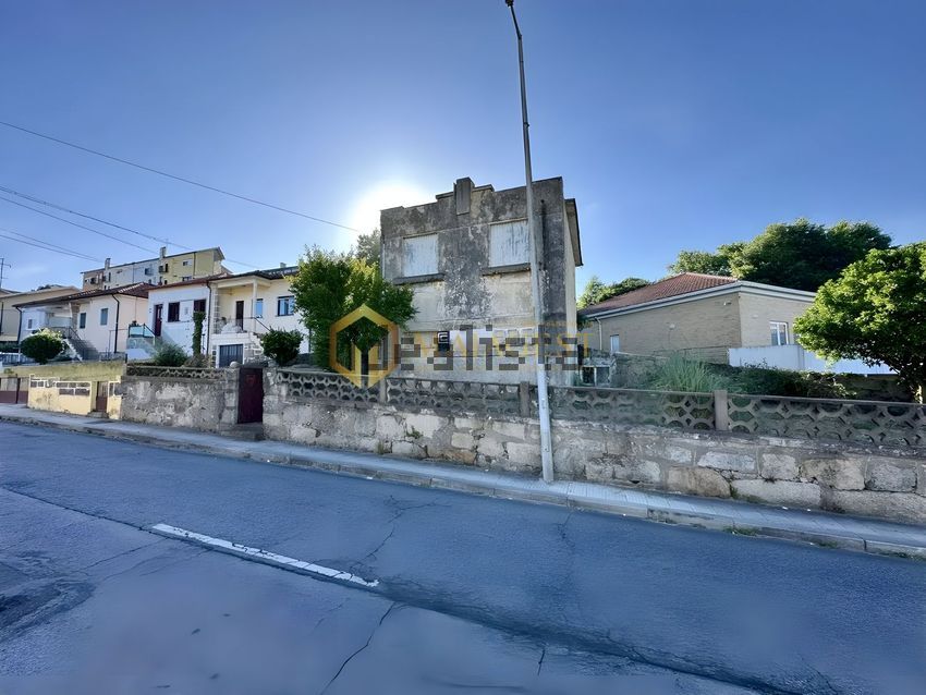 Moradia T2 em São Mamede de Infesta, €260.000