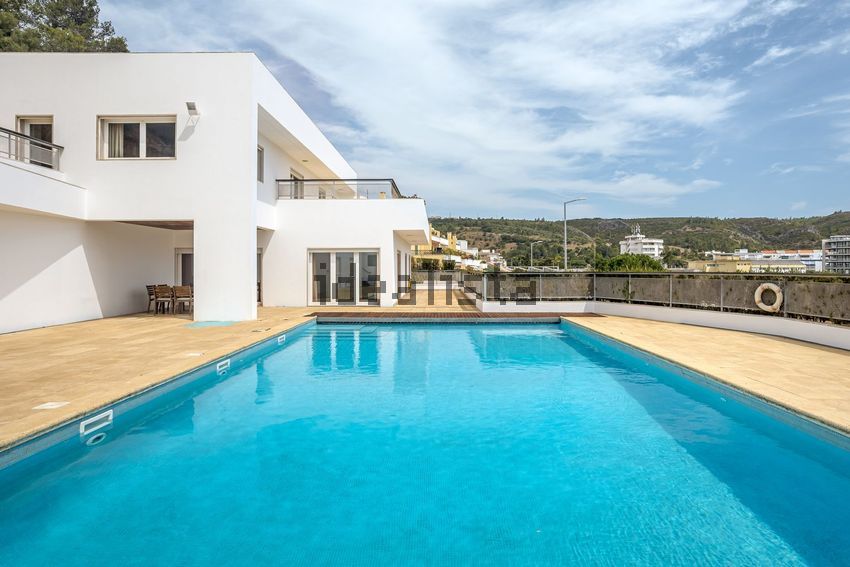 Moradia T4 à venda em Sesimbra (Santiago), €1.550.000