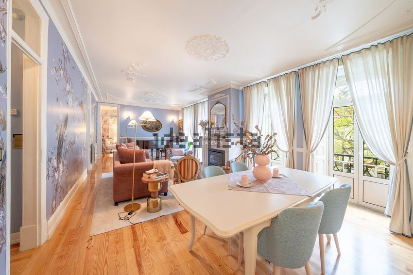 Apartamento T4 em Avenidas Novas, €1.300.000