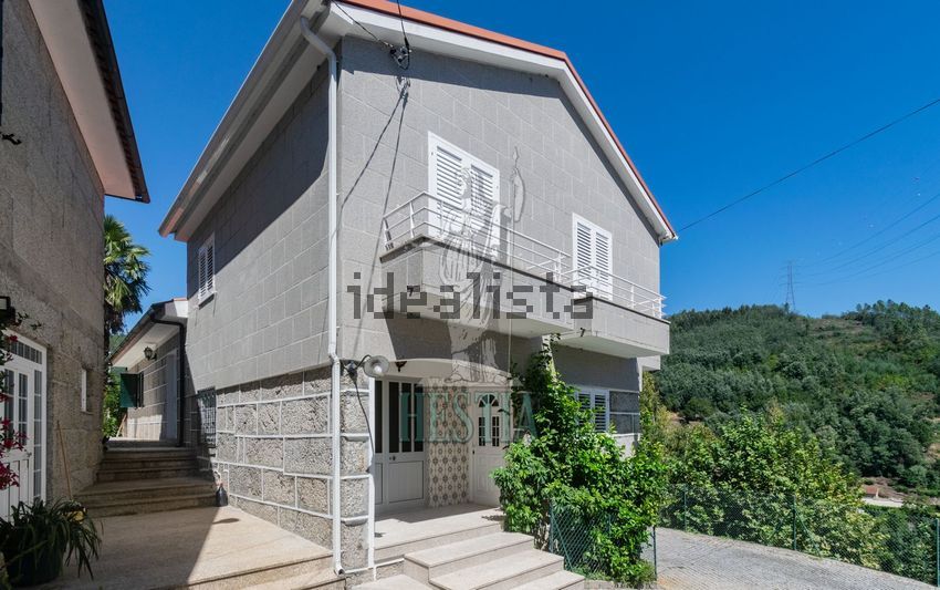 Moradia T2 em Olo e Canadelo, €180.000