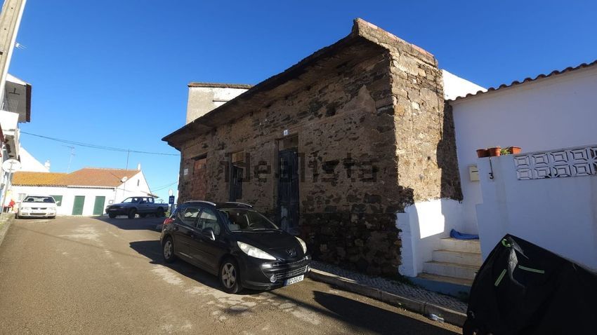 Moradia T4 em São Marcos da Serra, €125.000
