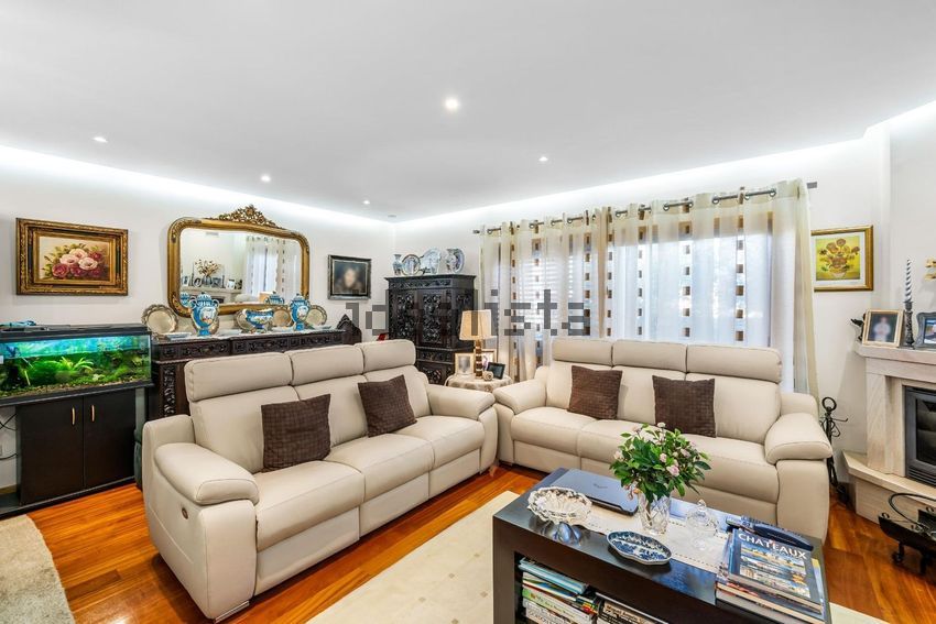 Moradia T4 em Arcozelo, €649.000