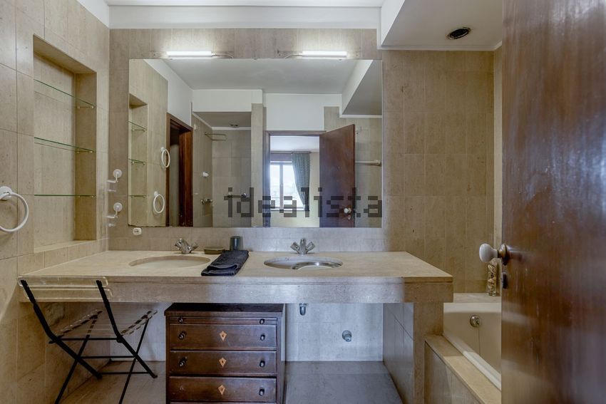 Apartamento T5 à venda em Lordelo do Ouro e Massarelos, Porto — foto 31