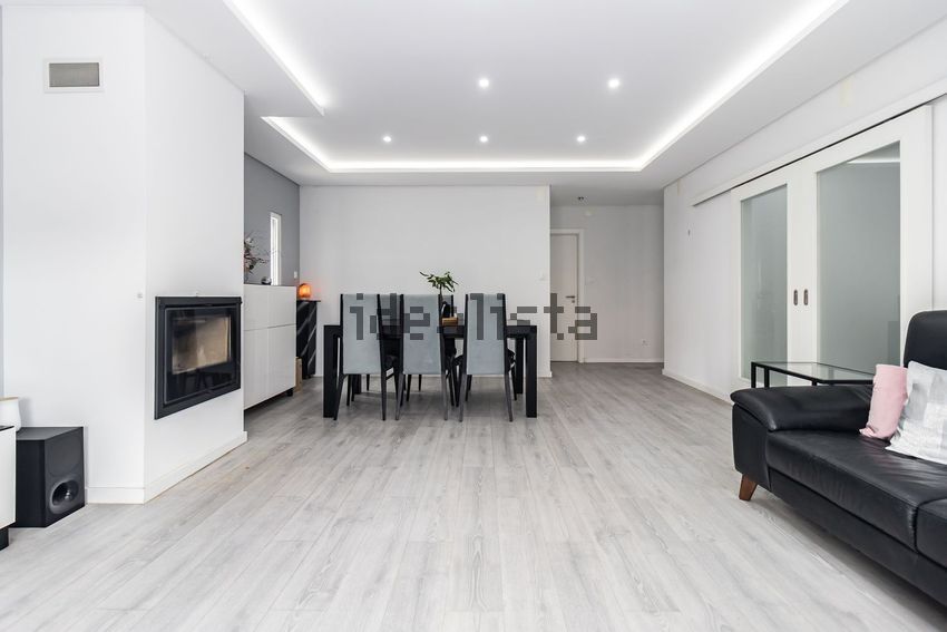 Moradia T4 em Santo António da Charneca, €590.000