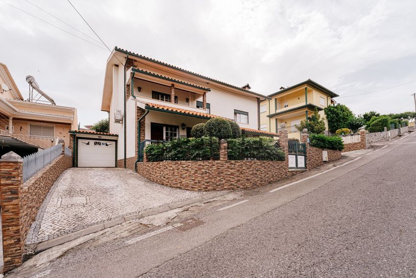 Moradia T4 em Brasfemes, €450.000