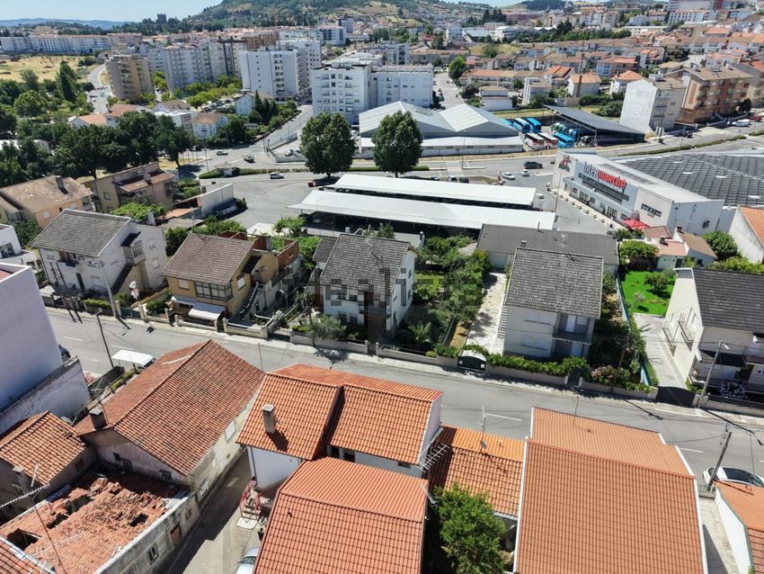 Moradia T6+ em Sé, Santa Maria e Meixedo, €300.000