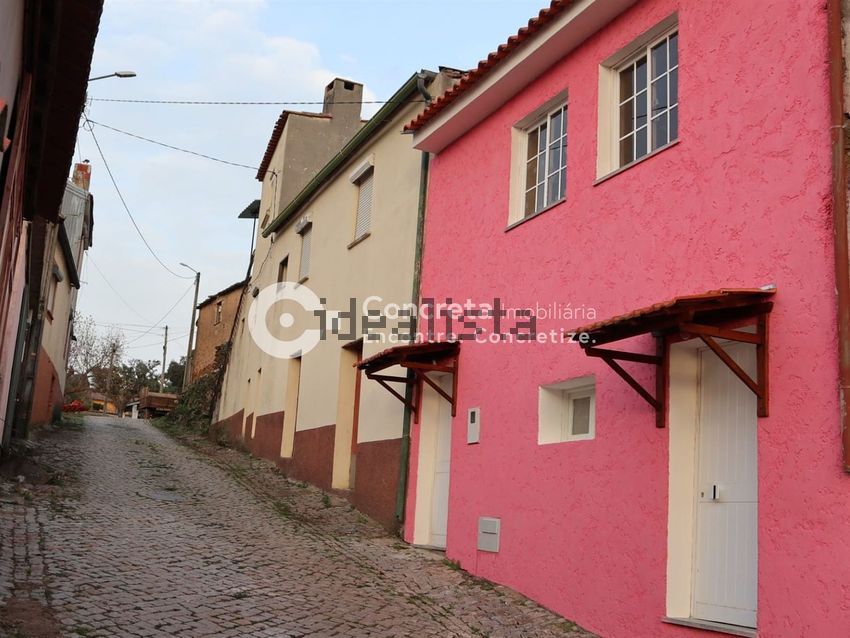 Moradia T2 à venda em Parada e Sendim da Ribeira, Alfândega da Fé — foto 2